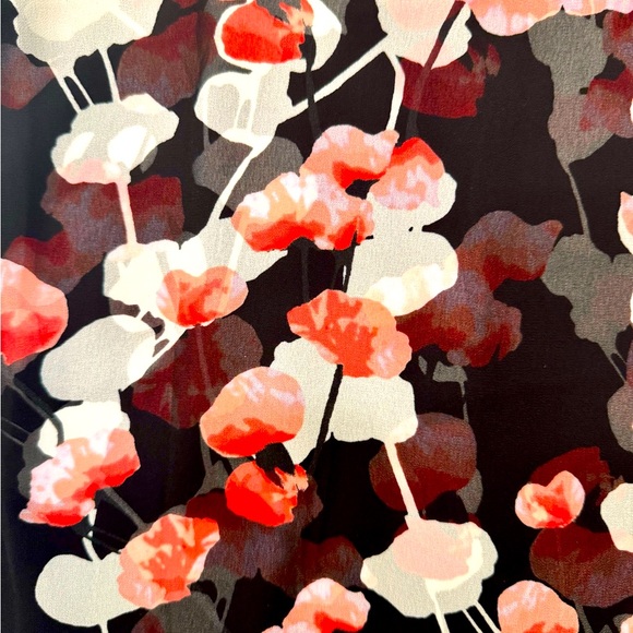 DKNY Black w/ Cherry Blossom Design V-Neck Sleeveless Draped Front Dress Size 10 - Picture 2 of 4